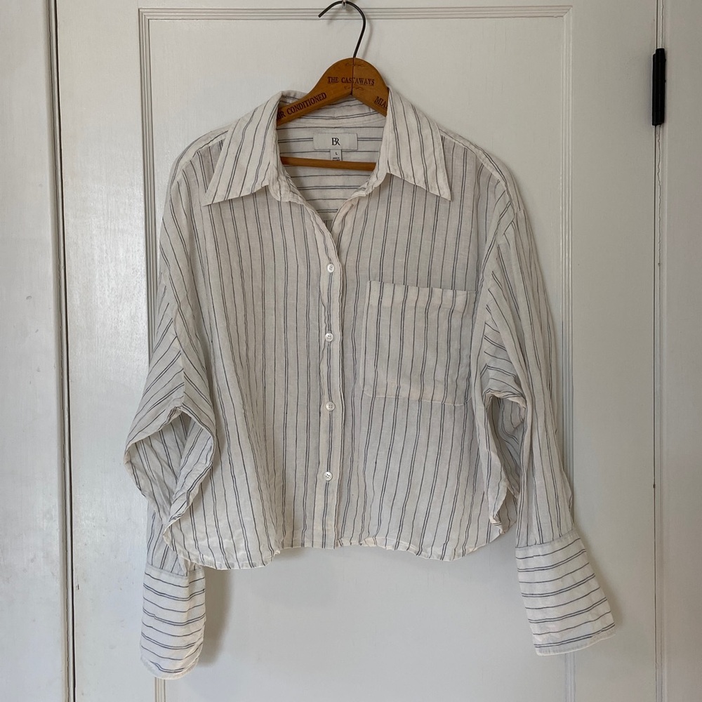 Banana Republic linen, white striped cropped button-down shirt – size large